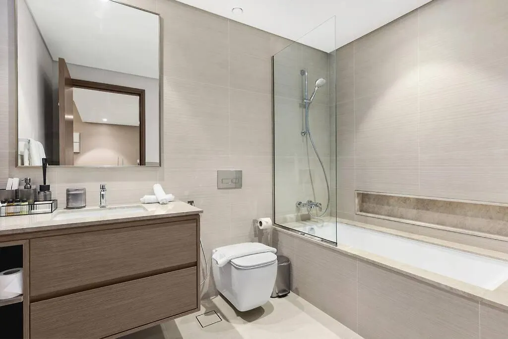 First Class 1Br Charming City View Dubai