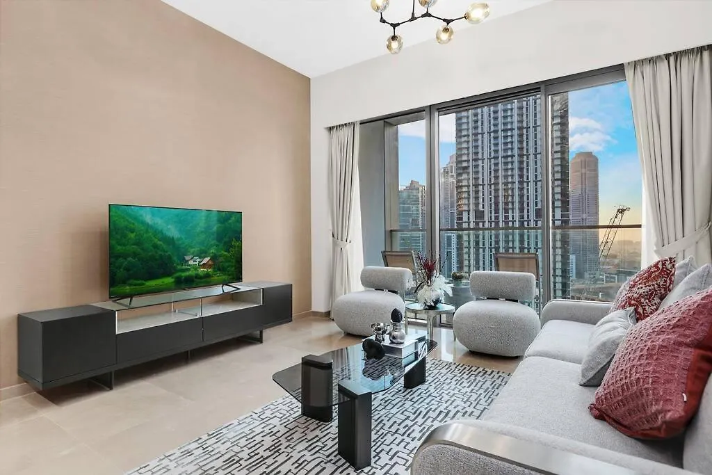 Apartment First Class 1Br Charming City View Dubai