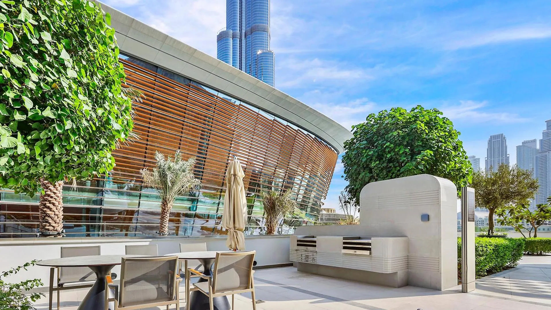Apartment First Class 1Br Charming City View Dubai