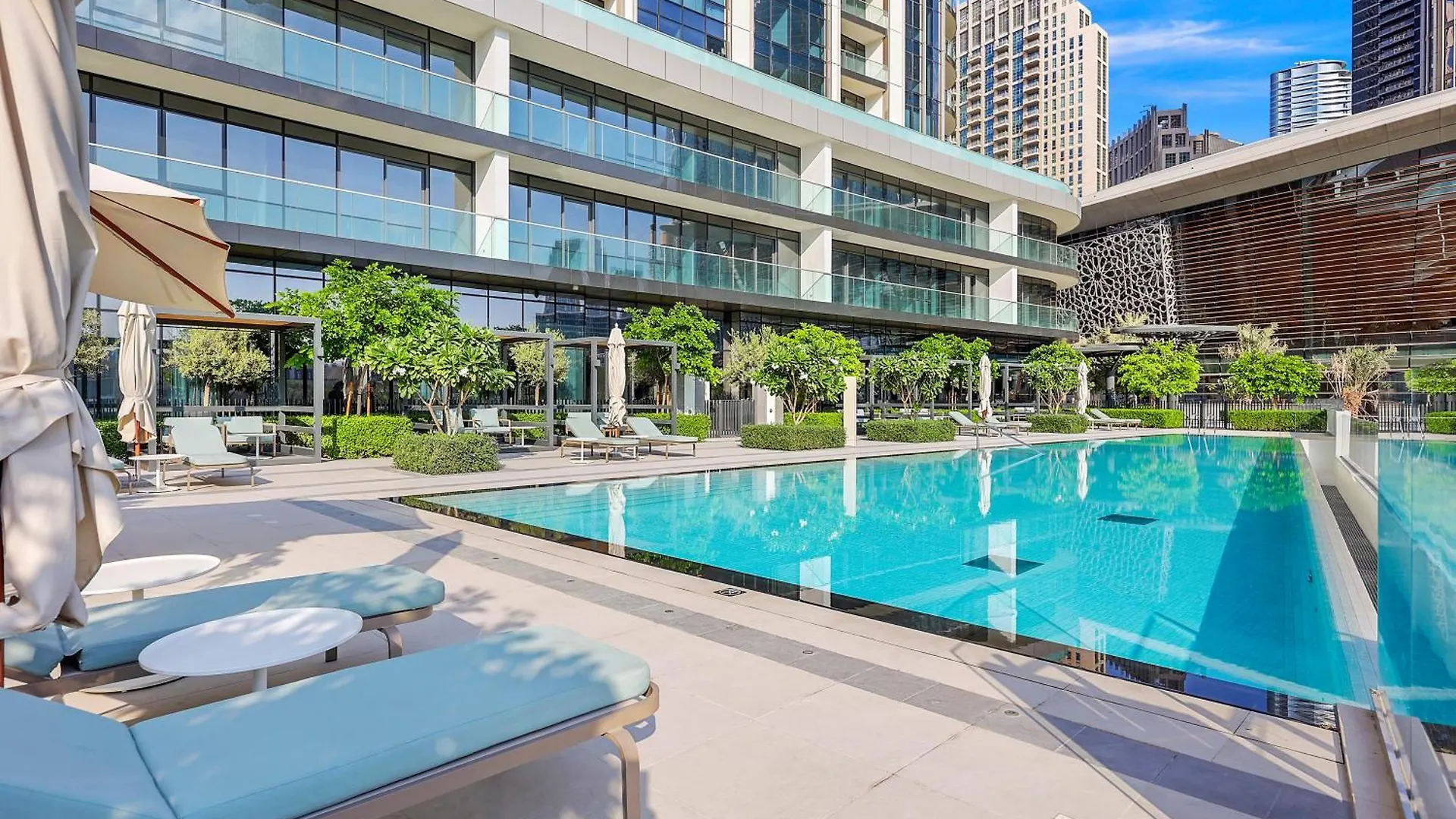 First Class 1Br Charming City View Dubai